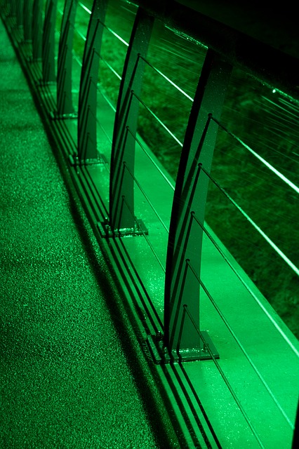 Všimnite si minimalizmus a funkčnosť nerezového zábradlia